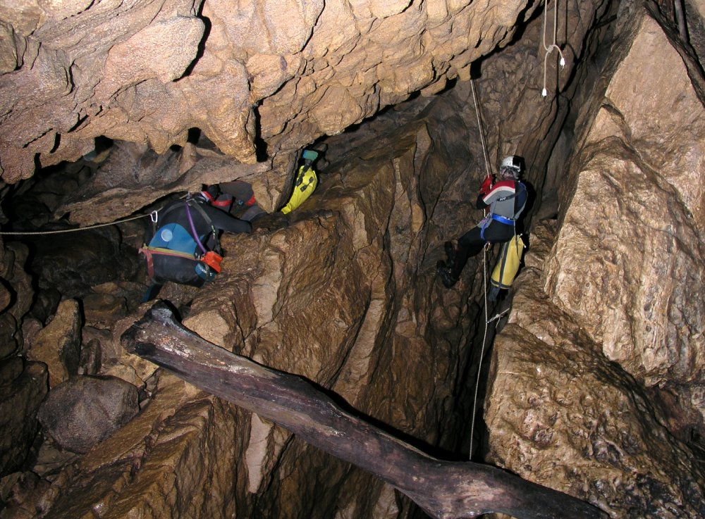 Applying Advanced Caving Techniques