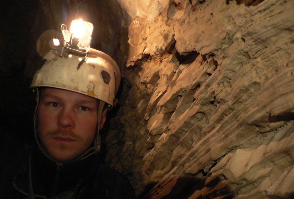 Caver with Head Carbide Lamp