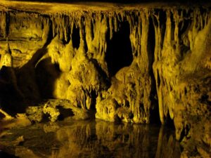 Raccoon Mountain Caverns