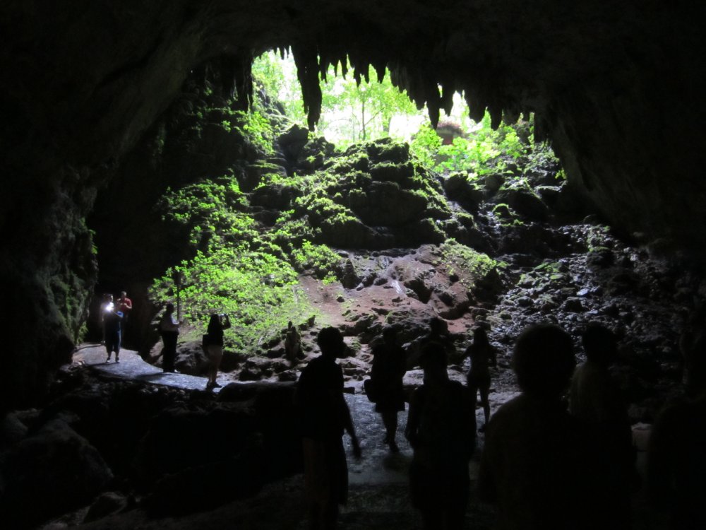 Cueva Clara, Puerto Rico, Entrance